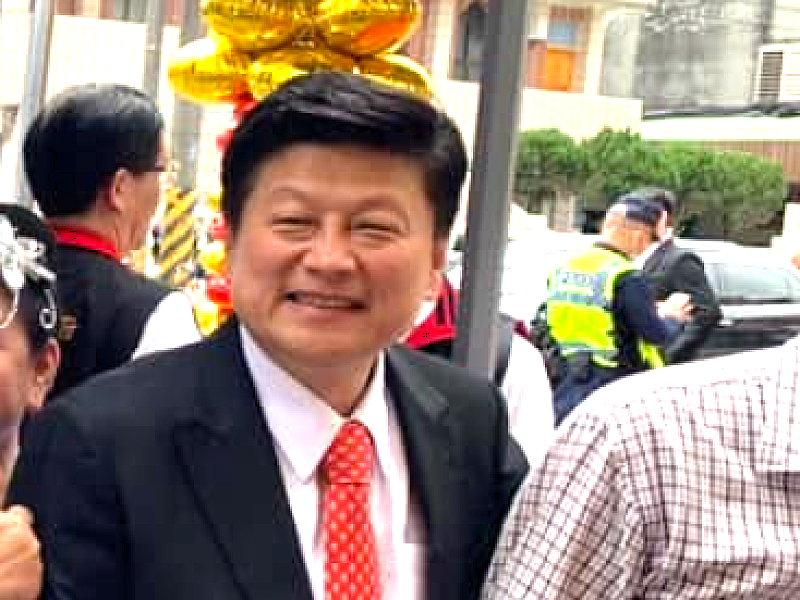 副縣長顏新章疑爆圖利 ! 傅崐萁：他剛正不阿 公務員清白非常不容易